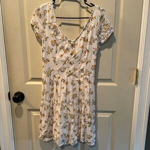 Hollister dress with floral details